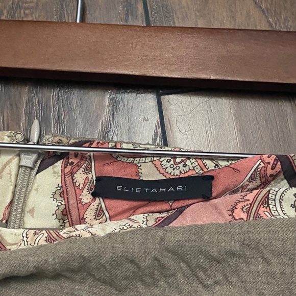 Elie Tahari A-Line Fitted Skirt - Light Tan - Waist 28” - Picture 4 of 4